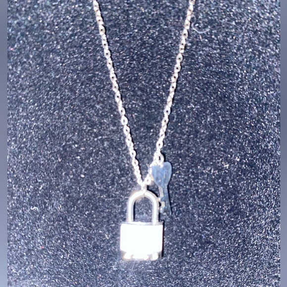 Stainless steel Necklace with lock & key charm - Picture 2 of 7